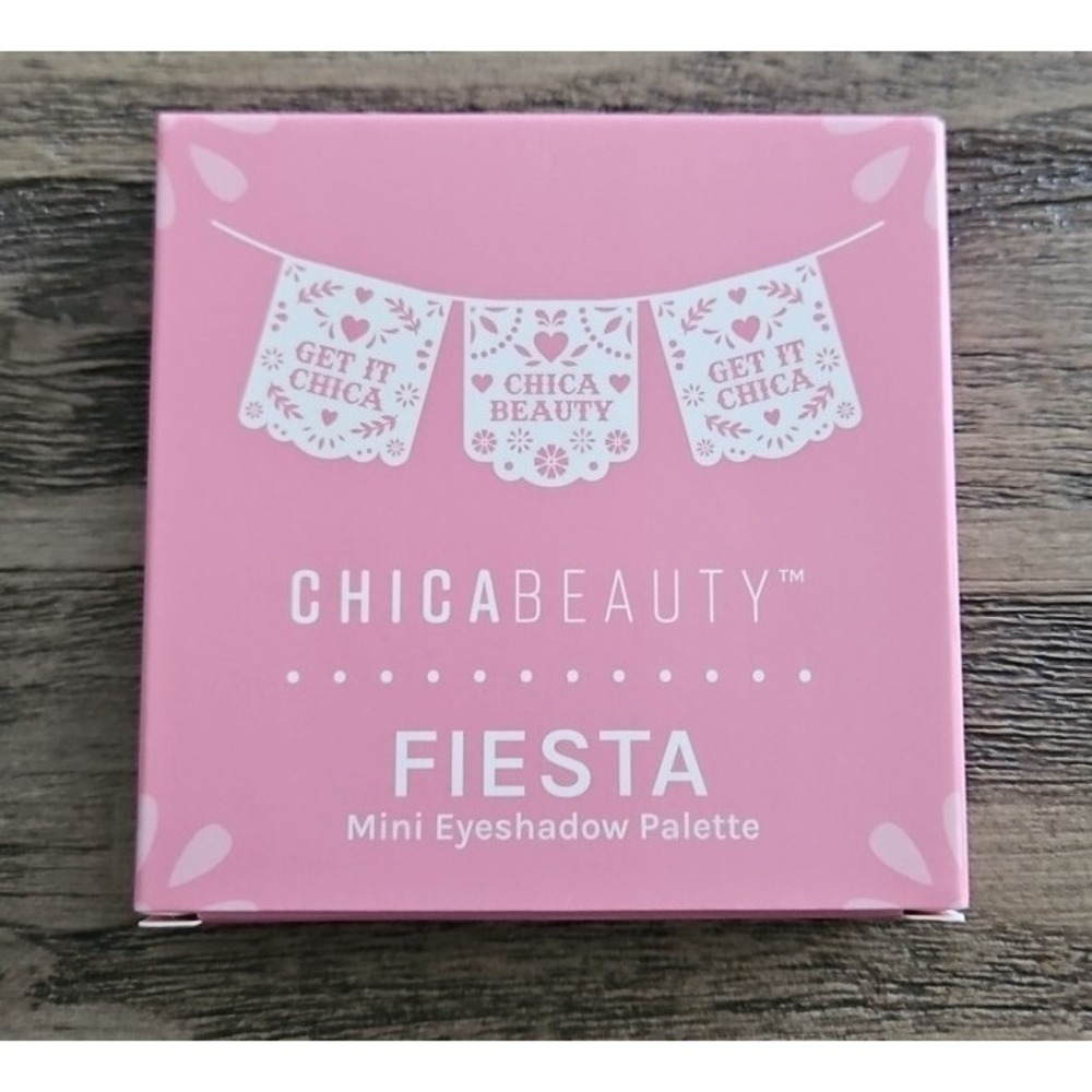 Chica Beauty Fiesta Mini Eyeshadow Palette .21 Oz / 6.0g ℮ NEW IN BOX